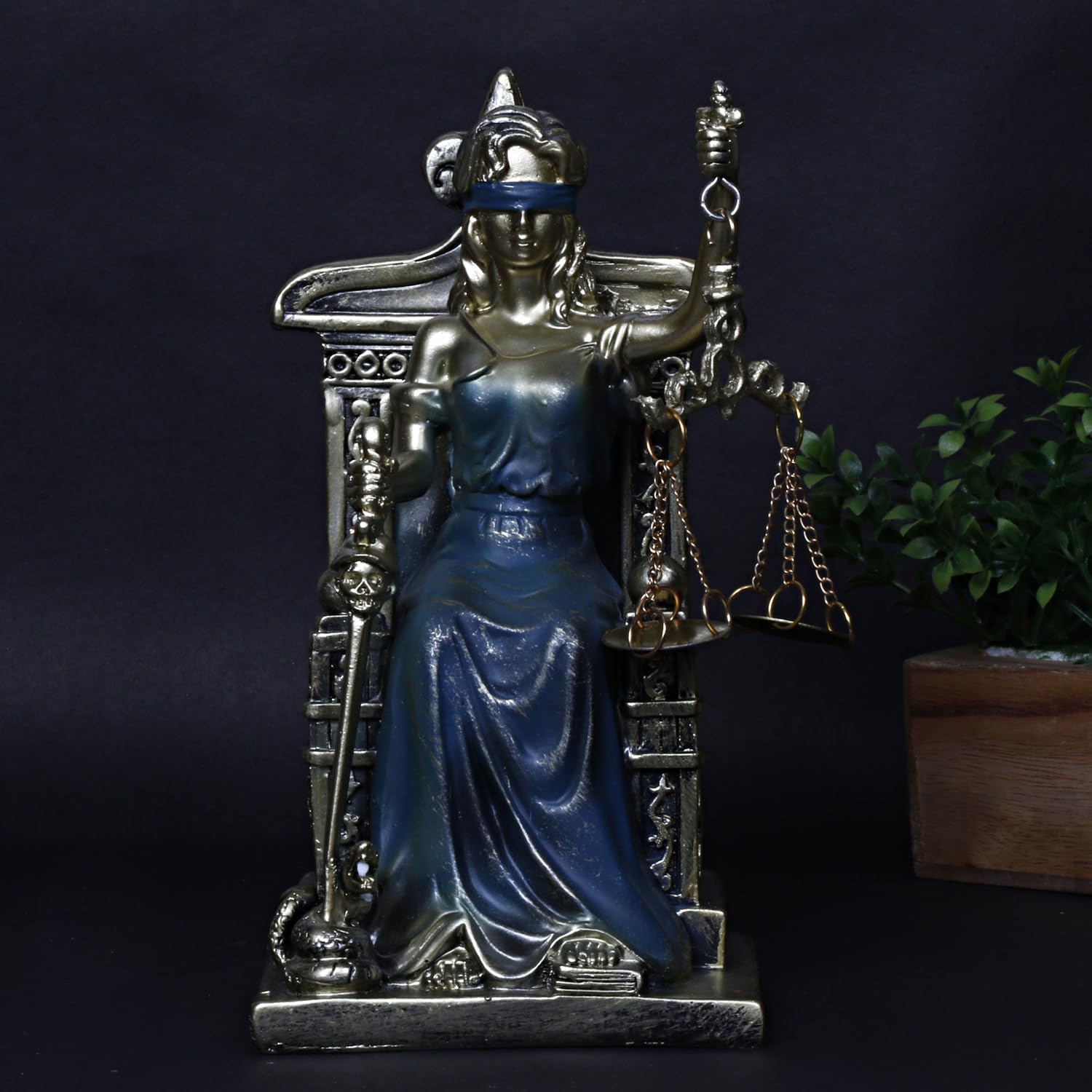Lady Justice Statue Greek Roman Goddess of Justice Lady Of Law And Equality Andha Kanoon Multicolor 7 Inch - SvarupArt