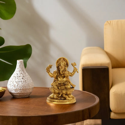Sitting ganpati idol